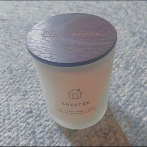 ♡ shelter coconut oud wax candle ♡